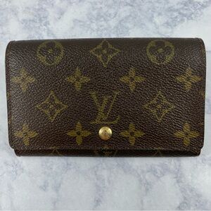 Louis Vuitton Porte Monnai Compact Wallet